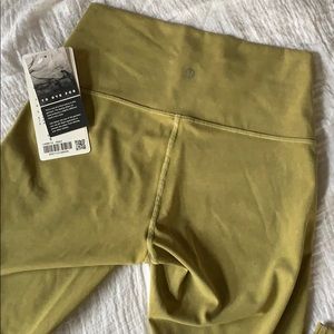 NWT Lululemon Wunder Under HR Tights 28”